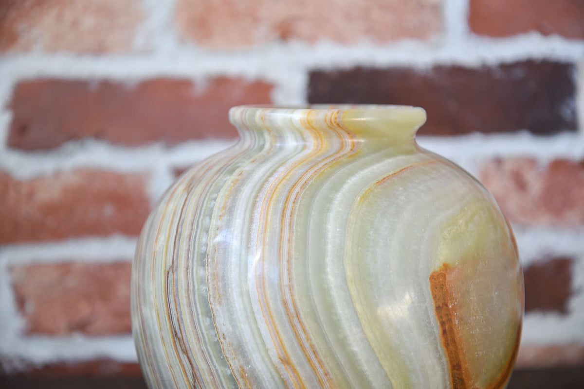 ONYX VASE – ARKESTRA