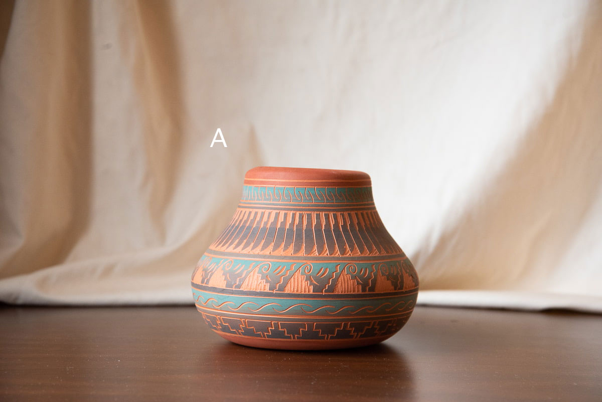 L NAVAJO POTTERY