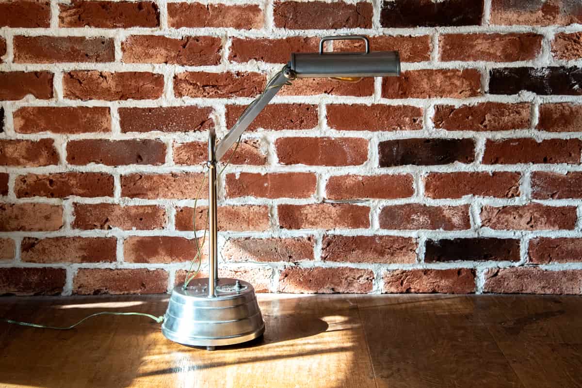 DESK LAMP