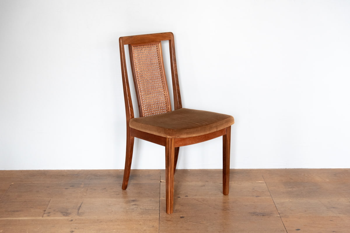 DINING CHAIR
