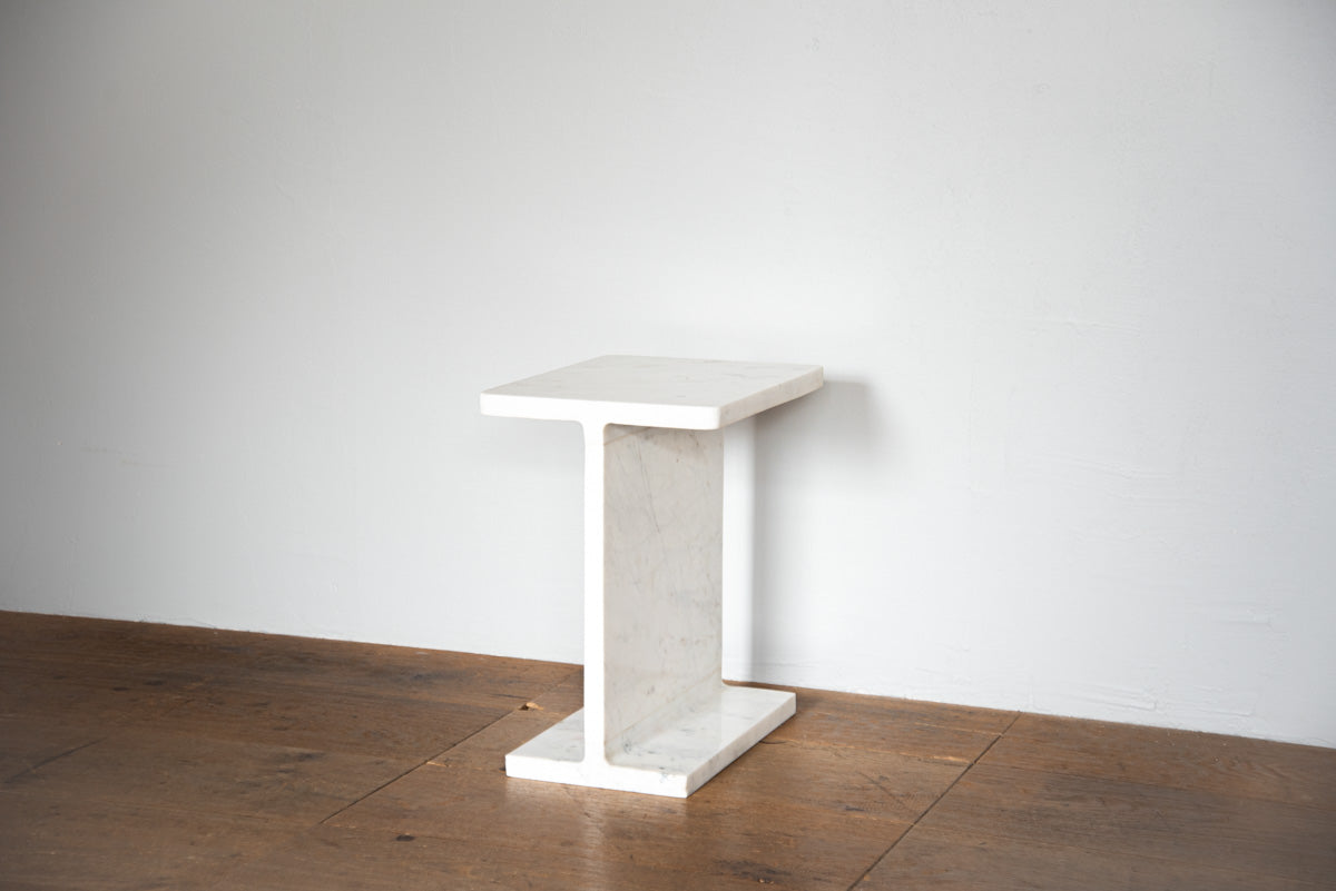 MARBLE STAND