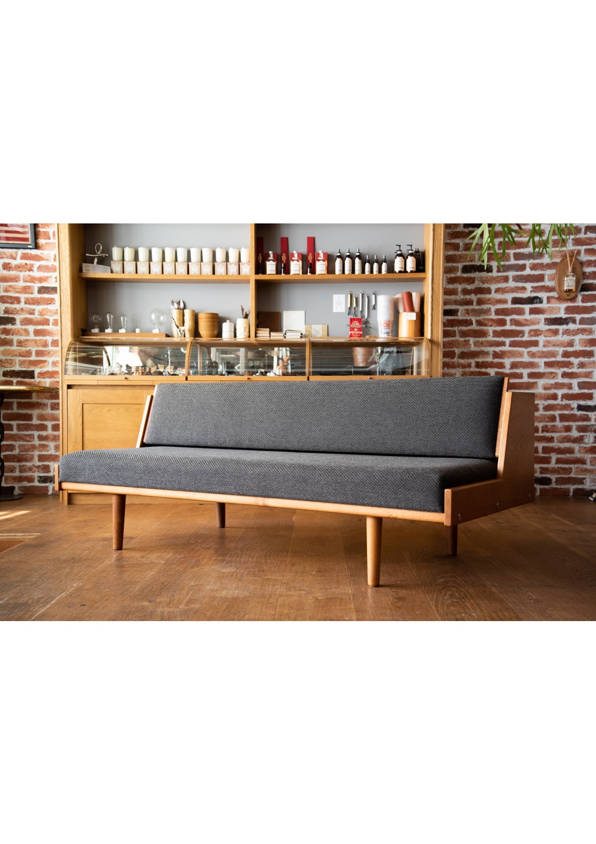 HANS J WEGNER DAY BED