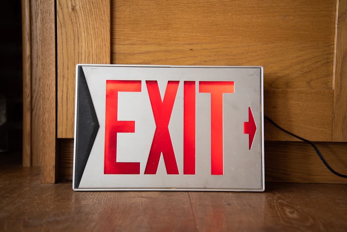 EXIT SIGN LIGHT