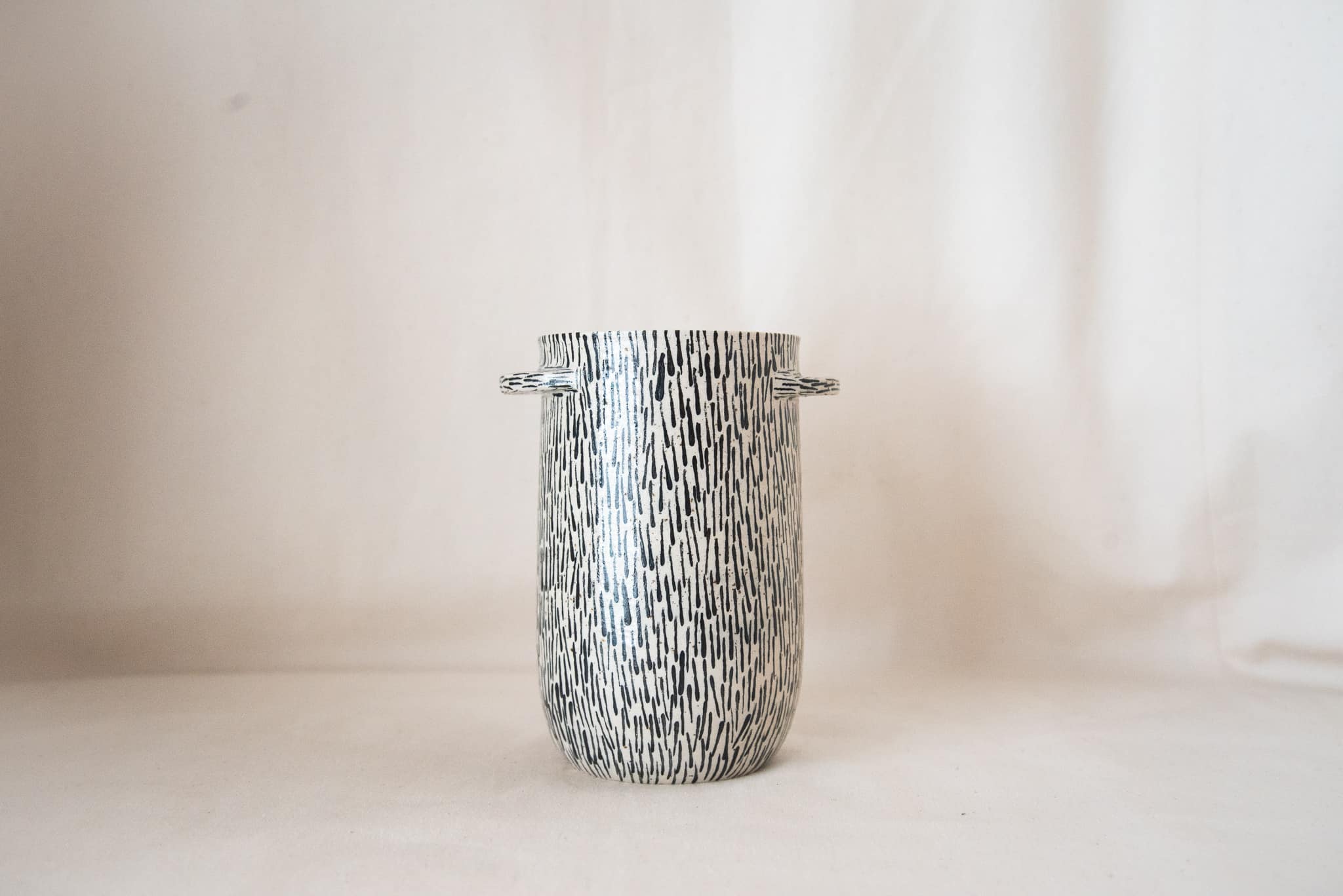 LAM CERAMICA VASE