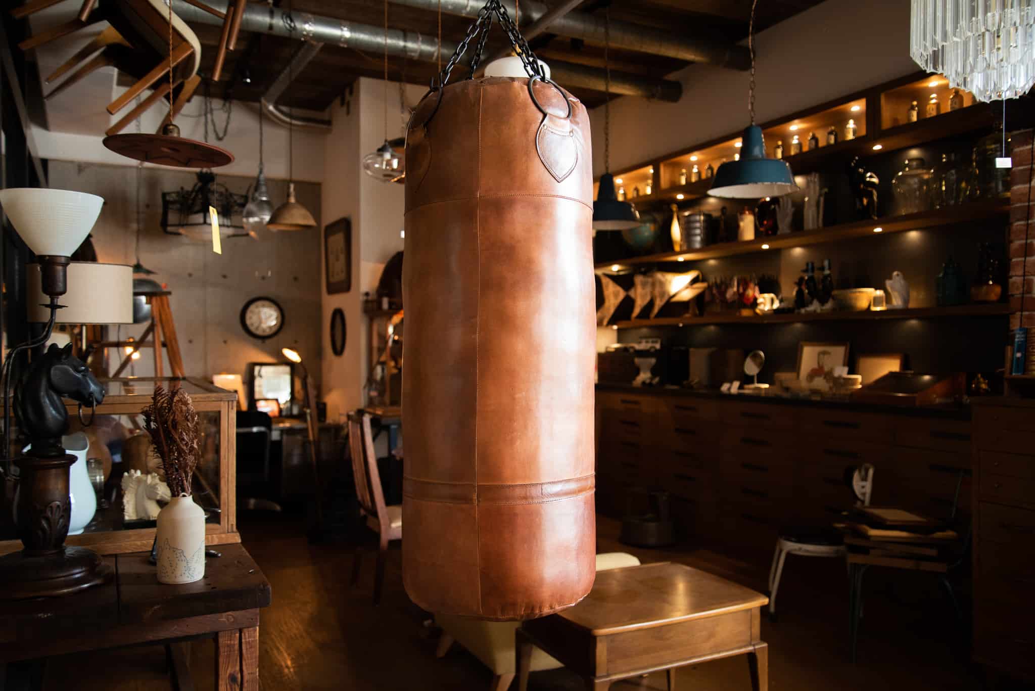 COWHIDE LEATHER SANDBAG