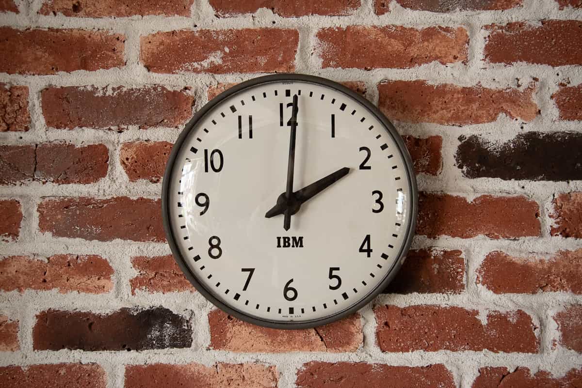 IBM WALL CLOCK