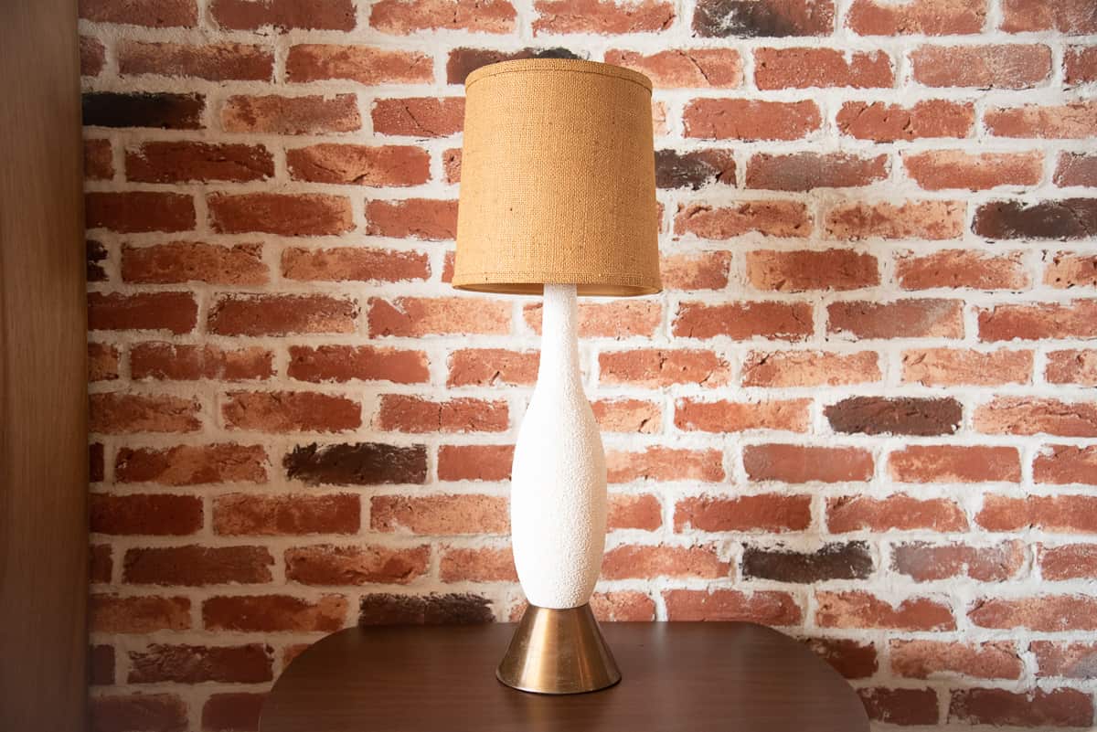TABLE LAMP