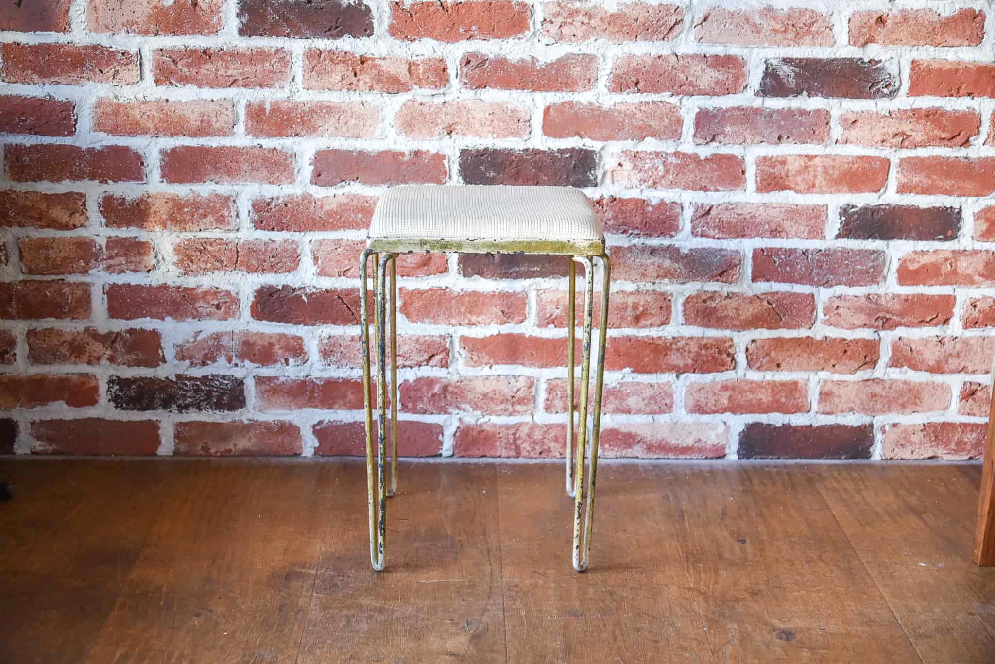 STOOL