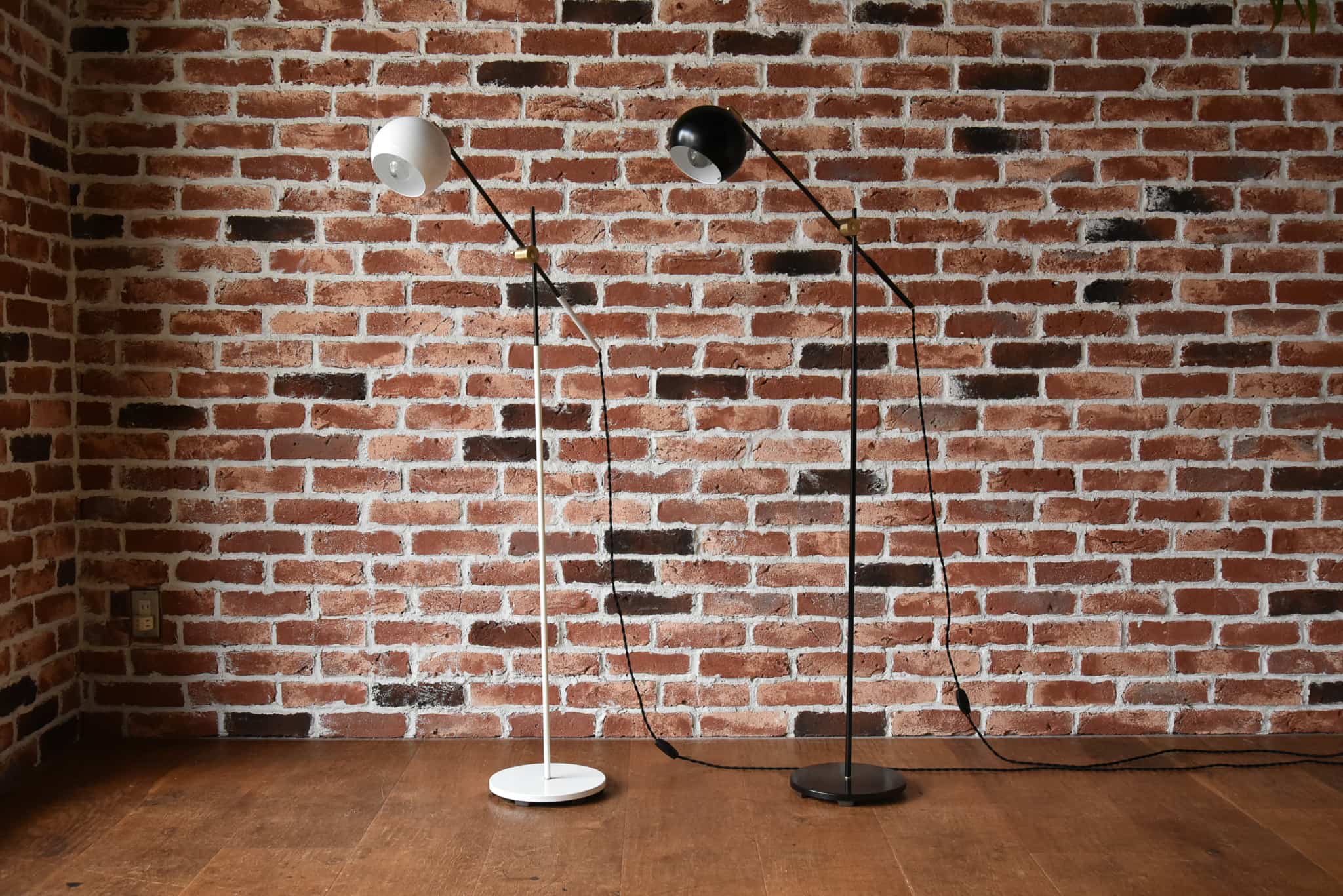 SCHOOLHOUSE STUDIO FLOOR LAMP