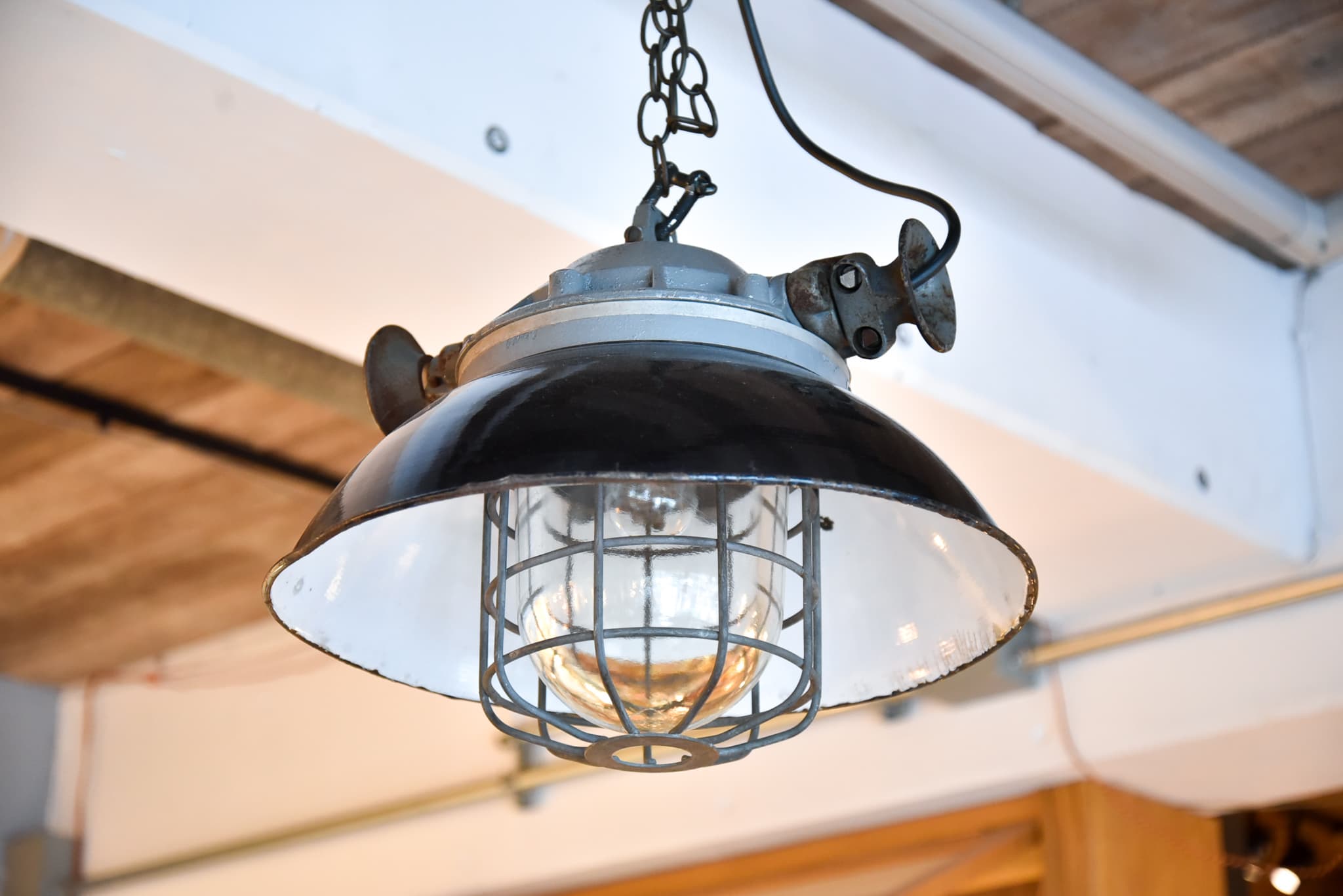 PENDANT LAMP
