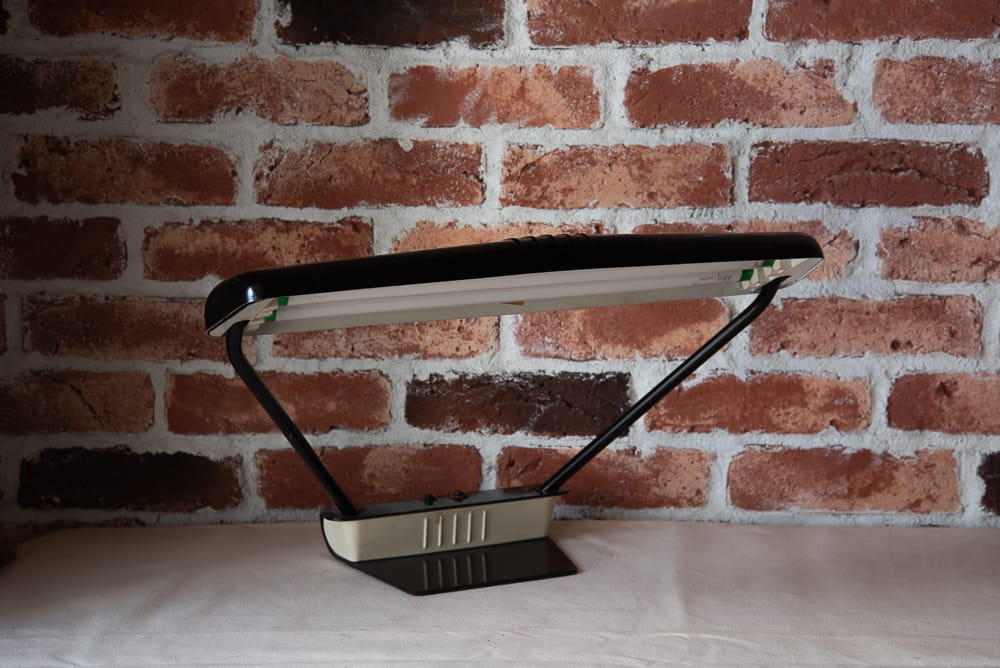 DESK LAMP