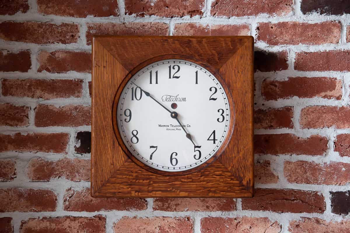 WALL CLOCK