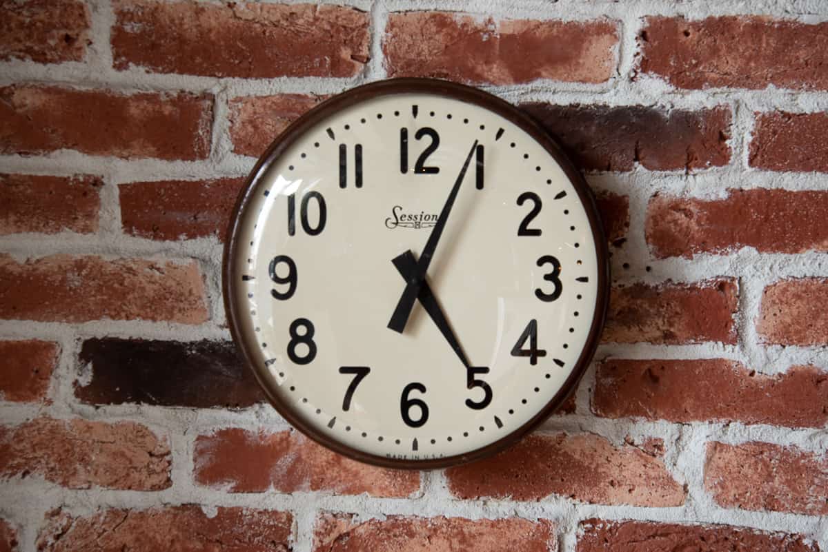 WALL CLOCK