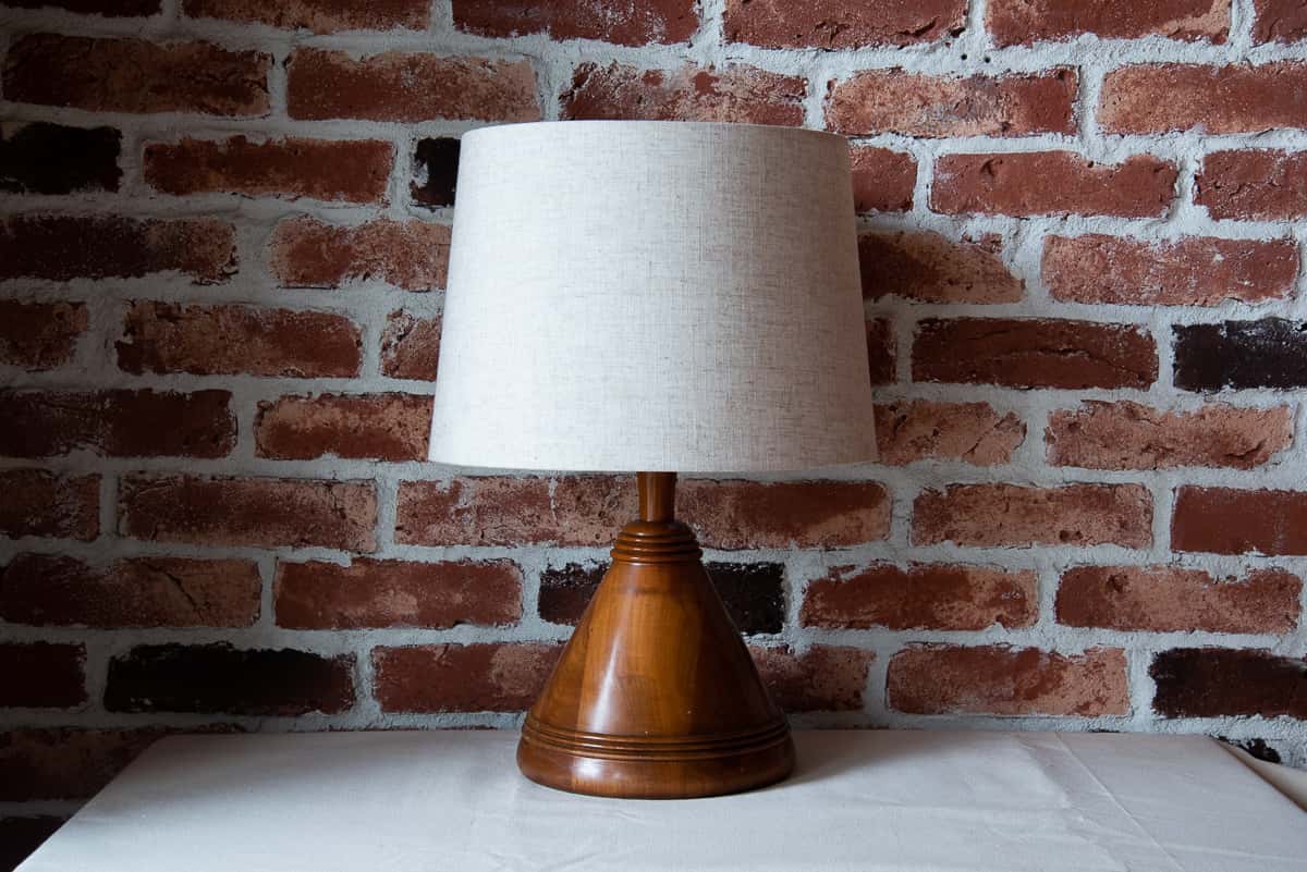 TABLE LAMP
